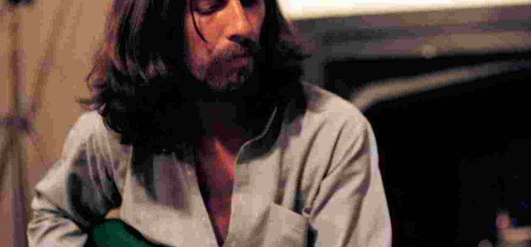 Джордж Харисън (George Harrison) George Harrison Джордж Харисън (George Harrison), китарист, певец и композитор