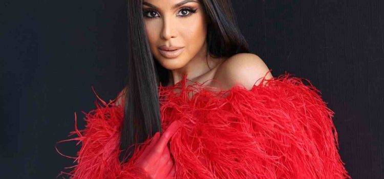Тони Бракстън (Toni Braxton) – американска поп и R&B певица