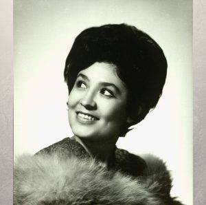 Рени Пенкова (1935-2023), българска оперна певица и вокален педагог.